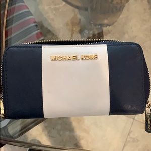 MK wallet